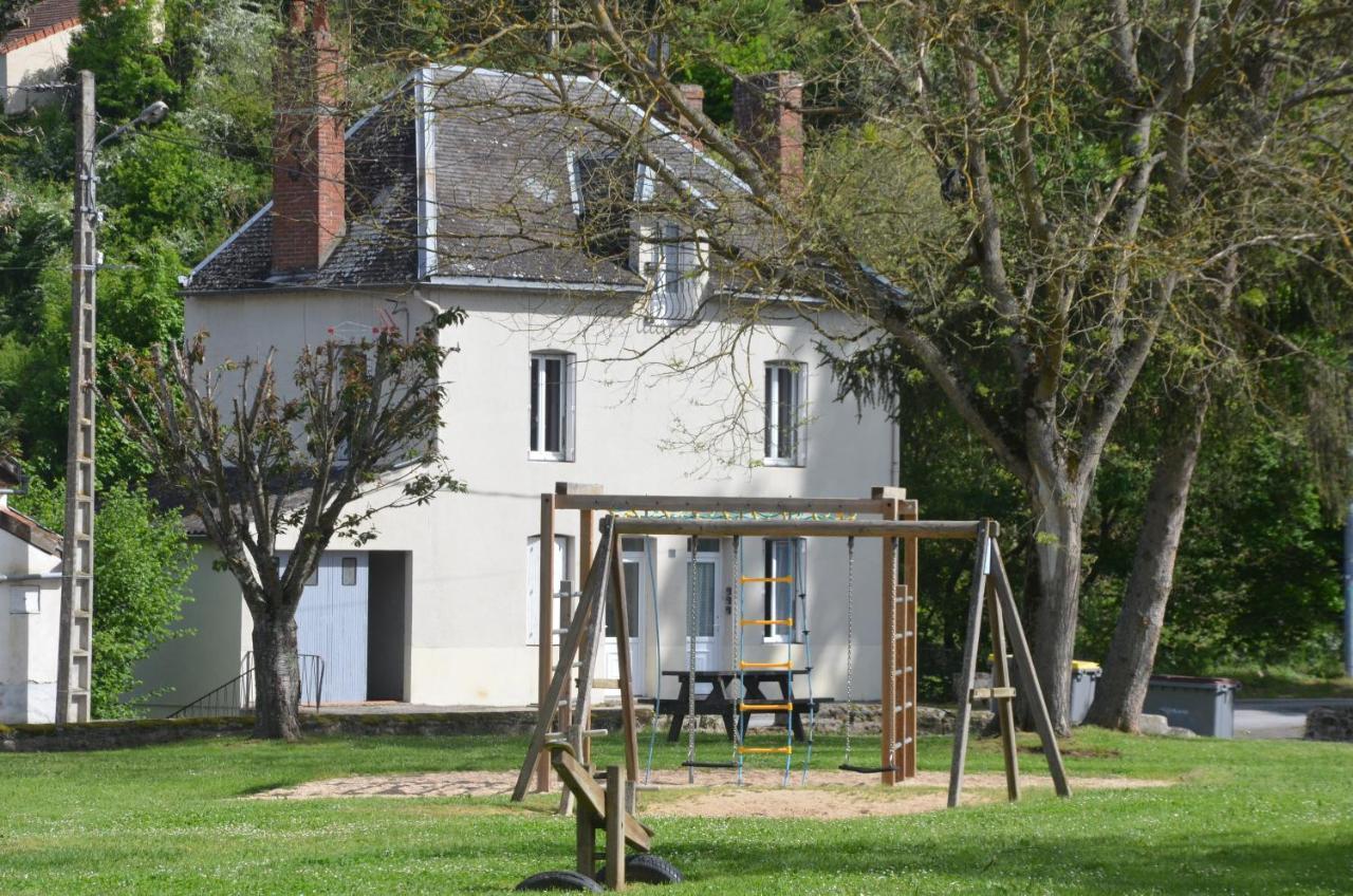 Gîte AU BORD DE L'EAU Chambon-sur-Voueize Exterior foto